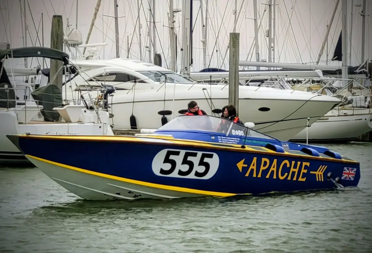 Apache 555 in harbour